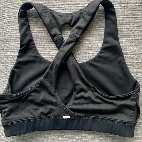 Lululemon sports bra black size 4 - Picture 3 of 4